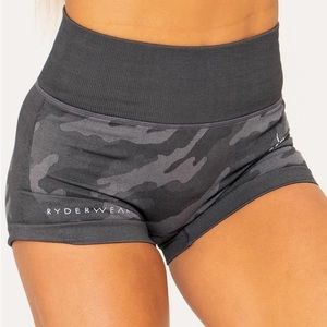 NWT Ryderwear Camo Seamless Booty Shorts - Charcoal / Black Camo - XS